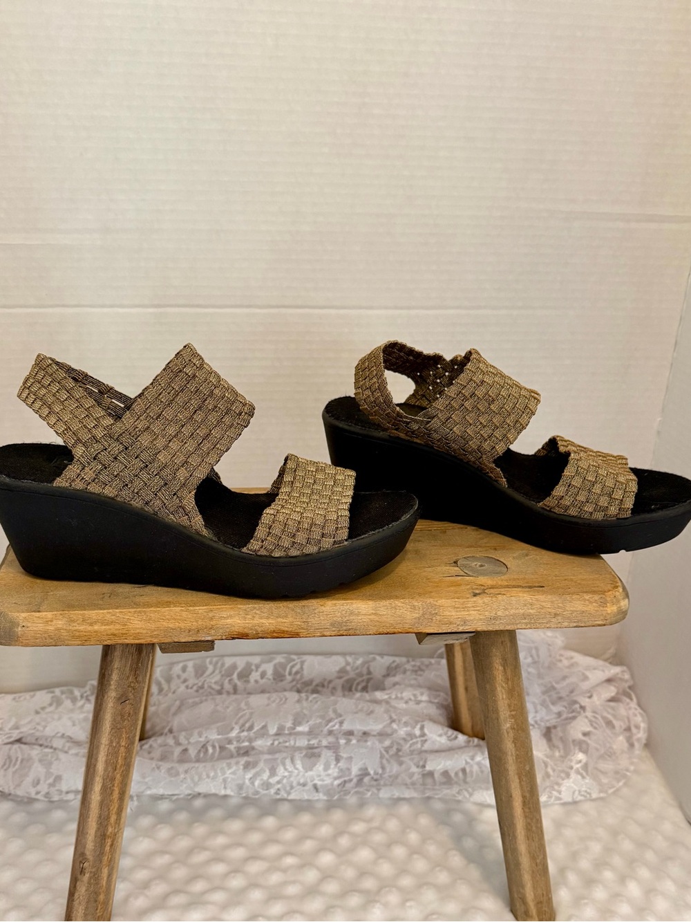 Steve Madden Copper/Gold Woven Strap Wedge Sandals, 7 1/2 Medium